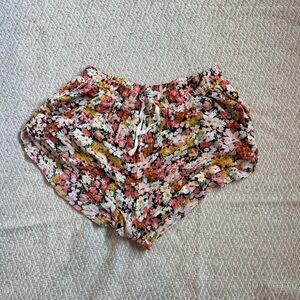 the cutest billabong shorts